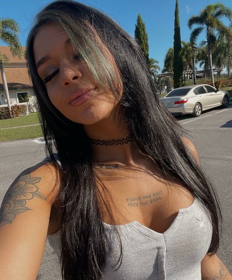 Cora Jade OnlyFans-Archiv