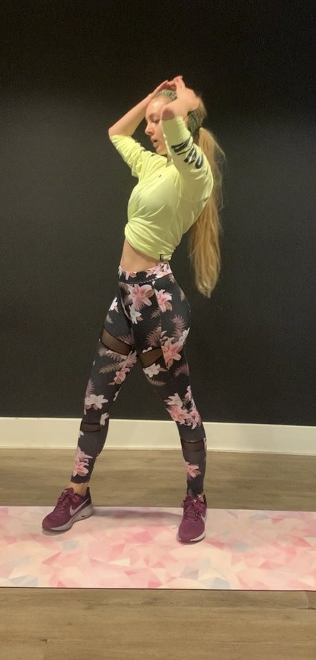 asiatischer squirt onlyfans kostenloser Porno Foto