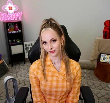 Fasffy OnlyFans Nacktfotos