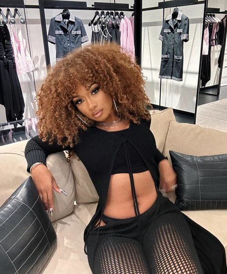 Megan Thee Stallion OnlyFans-Leak