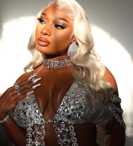 Megan Thee Stallion OnlyFans-Post