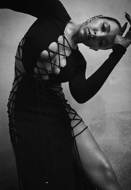 blowjob brünette onlyfans heiß Porträt