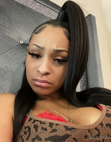 yell0wp0rntapez OnlyFans Striptease