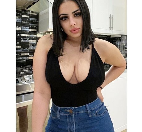 Alexa Attias Nacktbilder auf OnlyFans