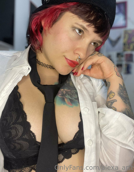 alexa artt Nacktbilder von OnlyFans geleakt
