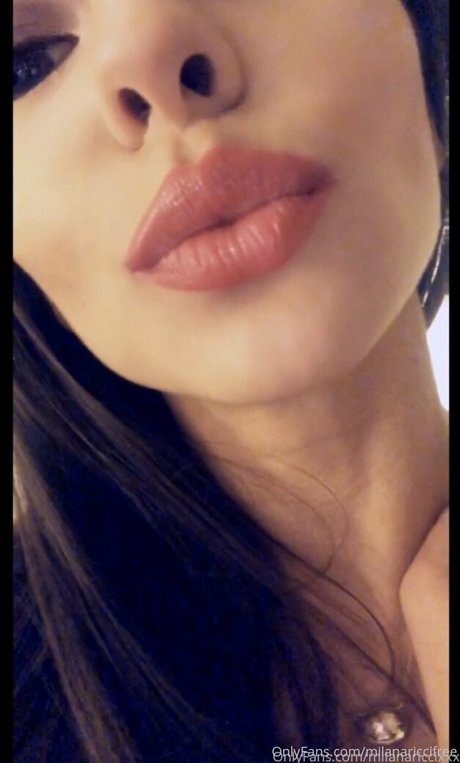 milanariccifree OnlyFans Nacktbilder geleakt