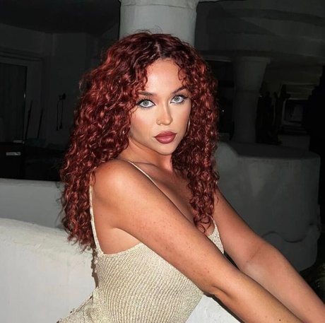 Sallymandry OnlyFans Model Fotos