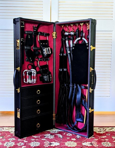 sirrucifer OnlyFans-Bilder