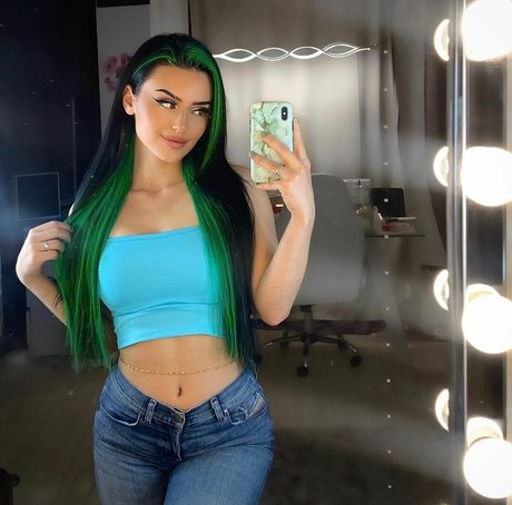 Dilaraa Leaks von OnlyFans