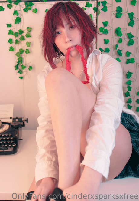 cinderxsparksxfree OnlyFans-Leaks