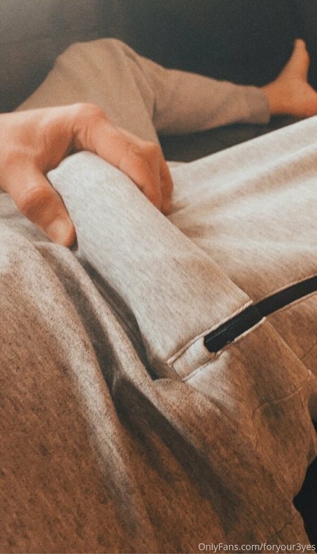 foryour3yes Leaked OnlyFans Bilder