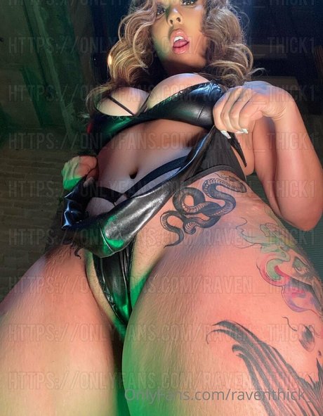 raventhick 1 OnlyFans Strip