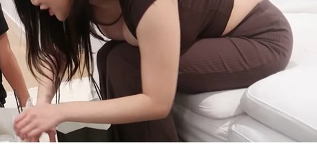 AriaSaki OnlyFans gratis