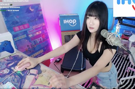 AriaSaki Kostenloses OnlyFans