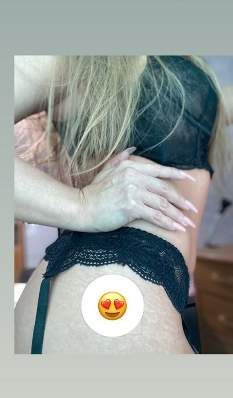 rude in life OnlyFans Arsch Leak