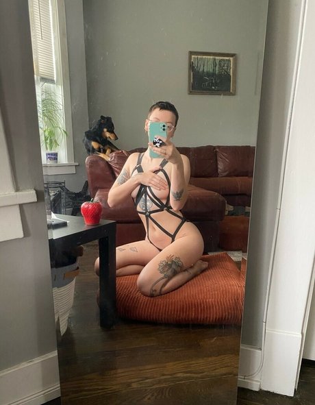 flexible onlyfans sexy Nacktbilder Hinter-den-Kulissen