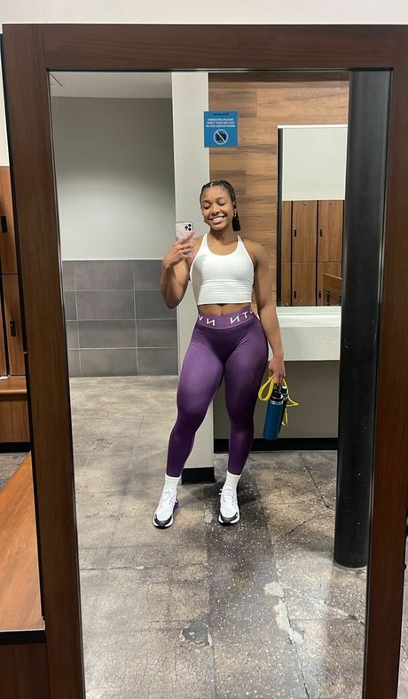 aaaaayevuh Nacktbilder von OnlyFans