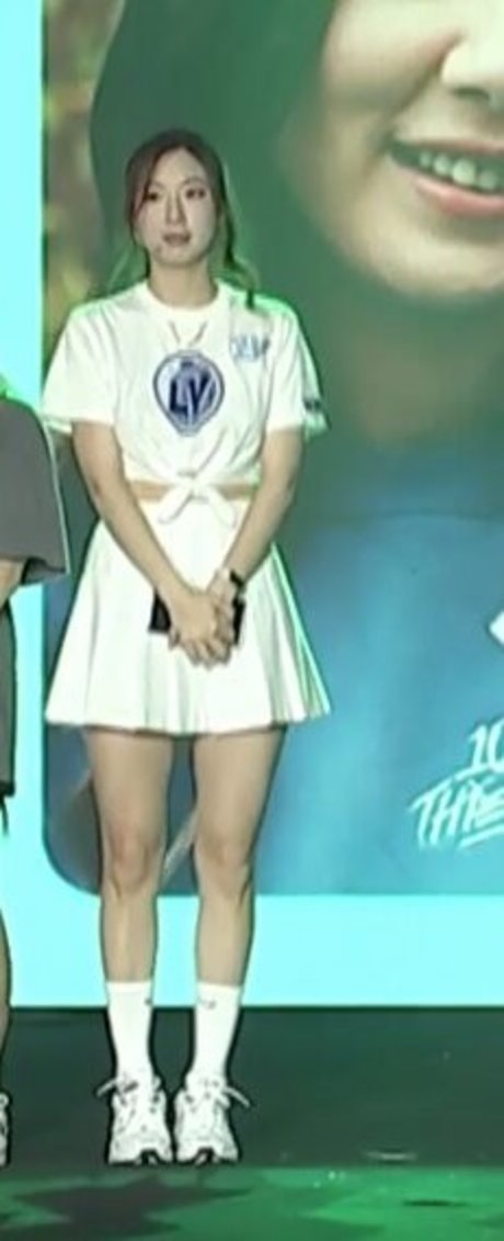 Fuslie Füße OnlyFans