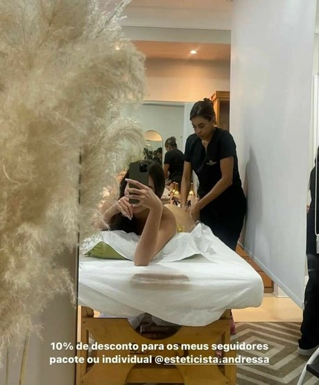 Anna Estrella Nur für Fans