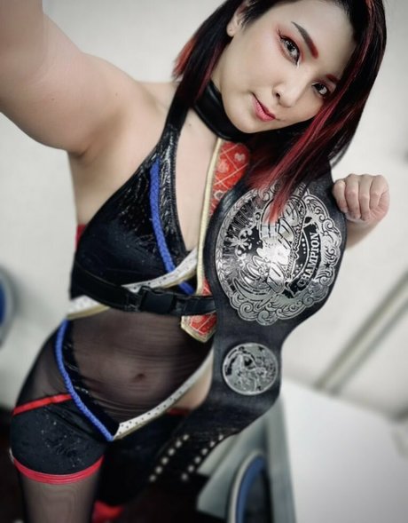 Hikaru Shida Nacktbilder von OnlyFans