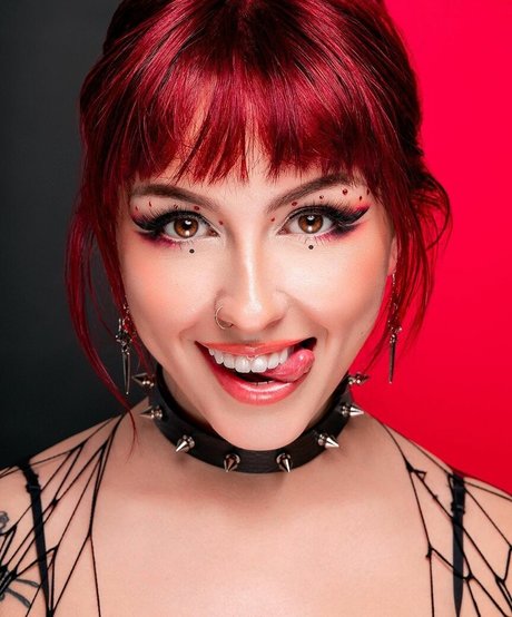 vana nz OnlyFans Lesbisch