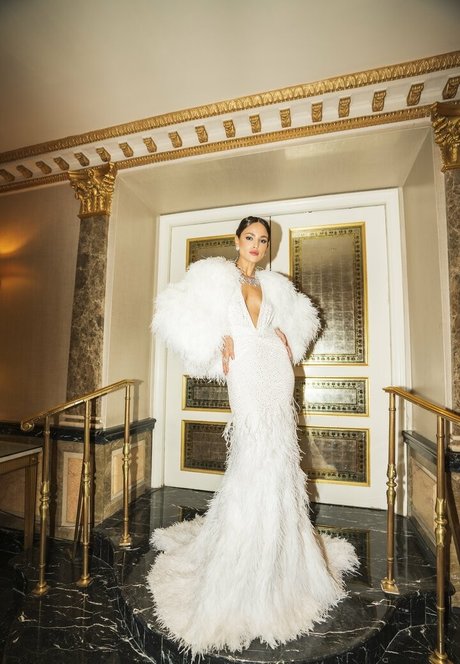 schwester onlyfans Kunstakt Momentaufnahme