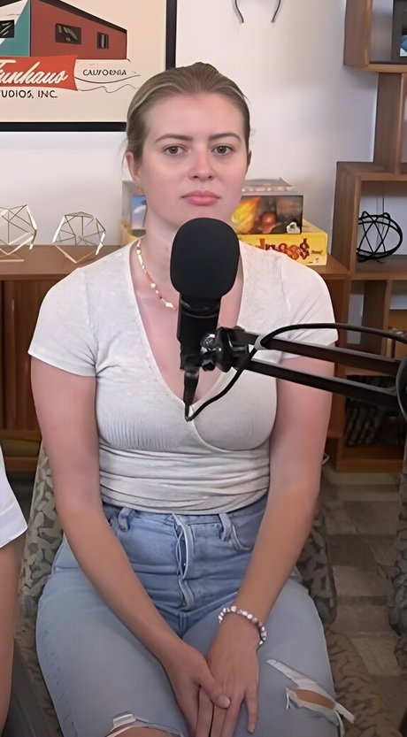 Elyse Willems OnlyFans-Rezensionen