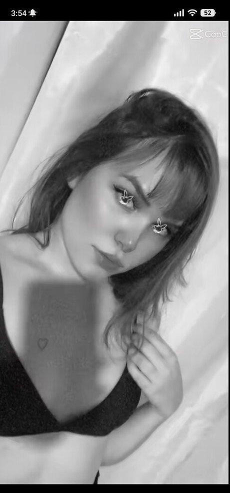 Larissinharp Brüste OnlyFans