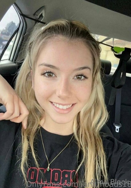 almablack OnlyFans explizite Inhalte