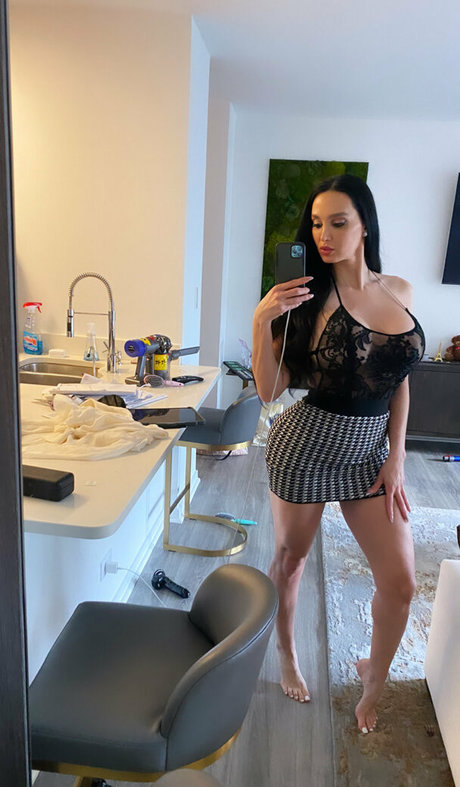 amyanderssen OnlyFans Striptease