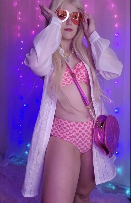 Everyday Harleyquinn OnlyFans Model Bilder