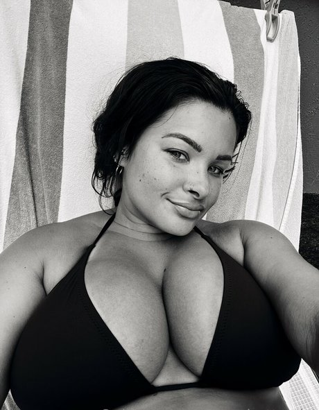 nobettertits Neue geleakte OnlyFans-Inhalte