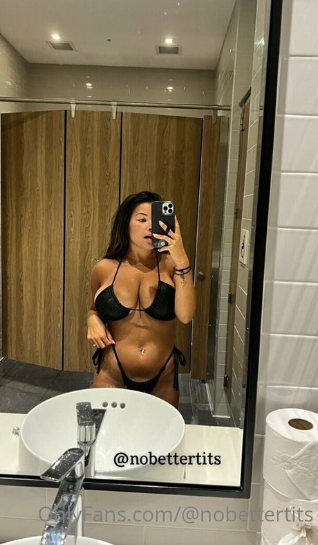 nobettertits Strip OnlyFans