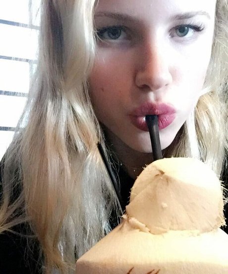 Halston Sage NurlyFans-Pornos