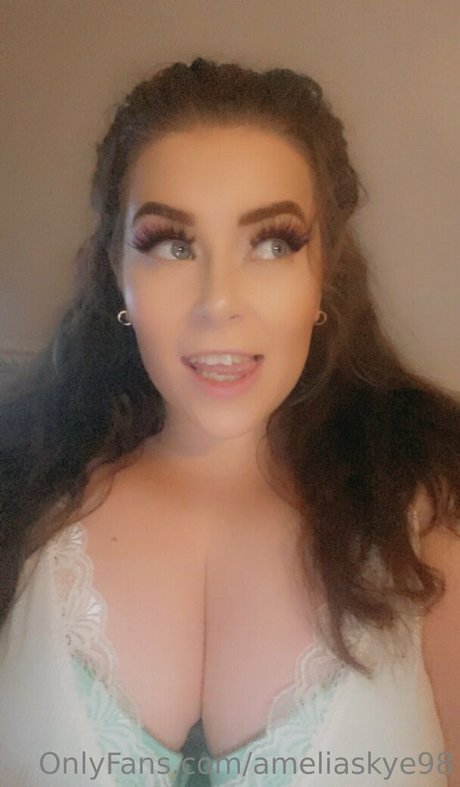 ameliaskye98 OnlyFans Nacktbilder geleakt
