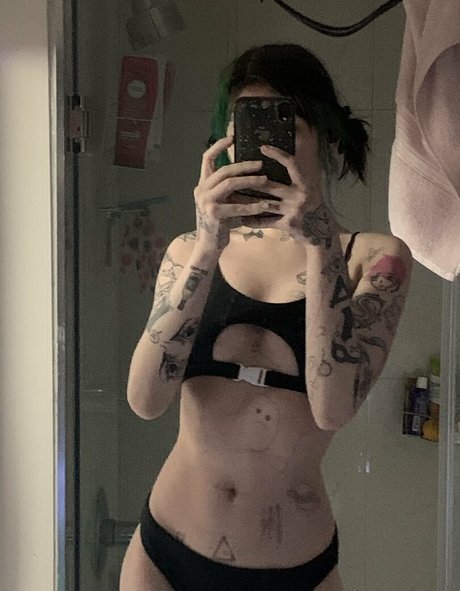 ilovelilsaku OnlyFans-Seite