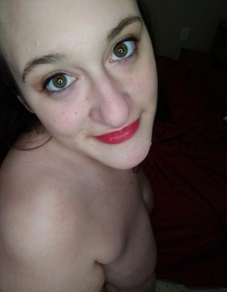 evelynmusefree OnlyFans Nacktbilder