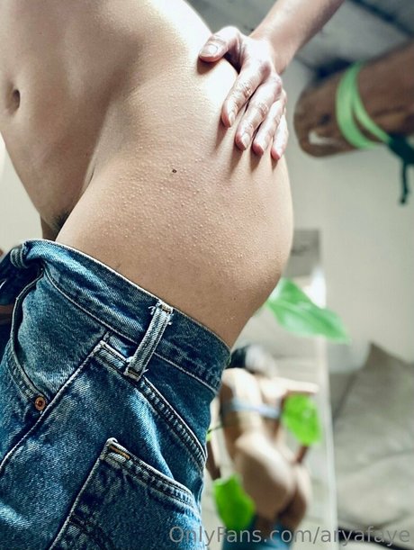 aryafaye Neue geleakte OnlyFans-Inhalte