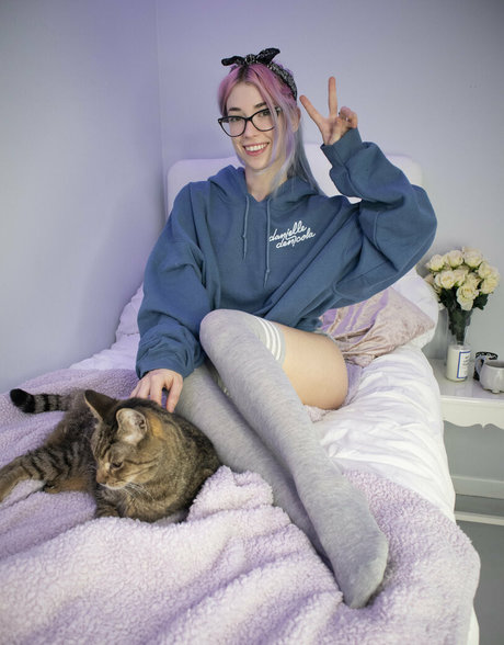 MorganLeFoy OnlyFans Striptease