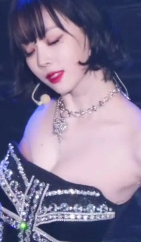 WomenK pop Nacktbilder von OnlyFans