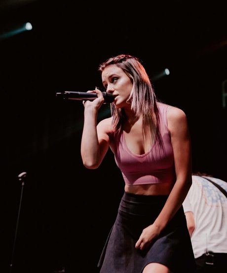 dünne anal-onlyfans kostenloser Sex Shot