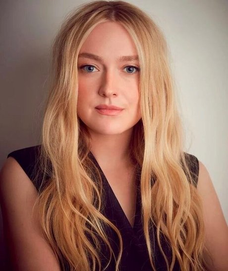 Dakota Fanning XXX OnlyFans