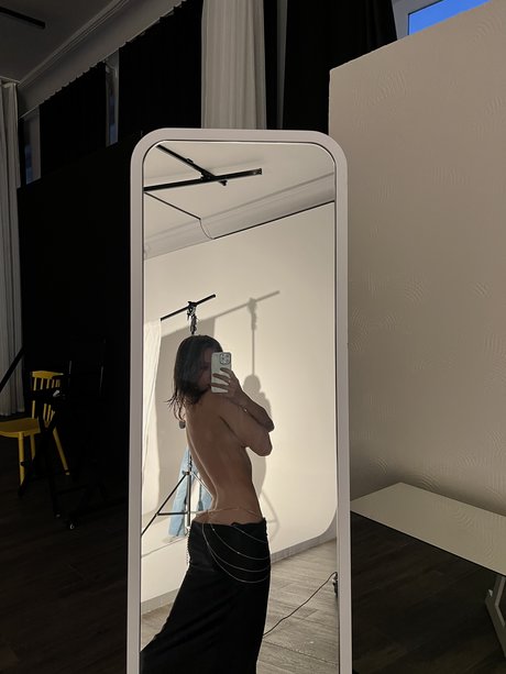 Toma Efremova OnlyFans Nacktbilder