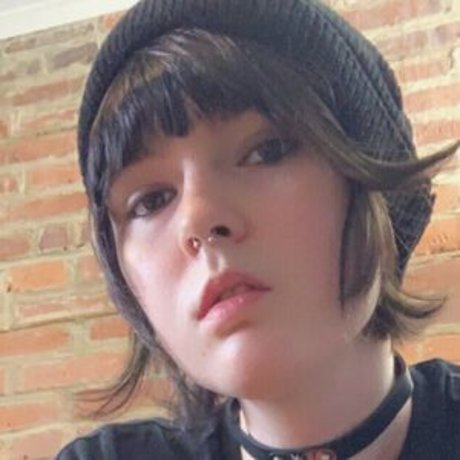 Lain Arbor OnlyFans Bilder