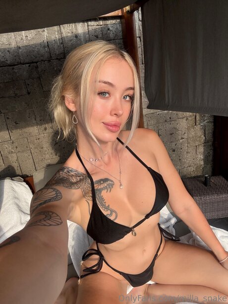 milla snake Nacktbilder von OnlyFans geleakt