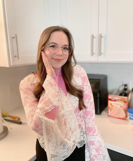 SarahKey Porn OnlyFans Leak