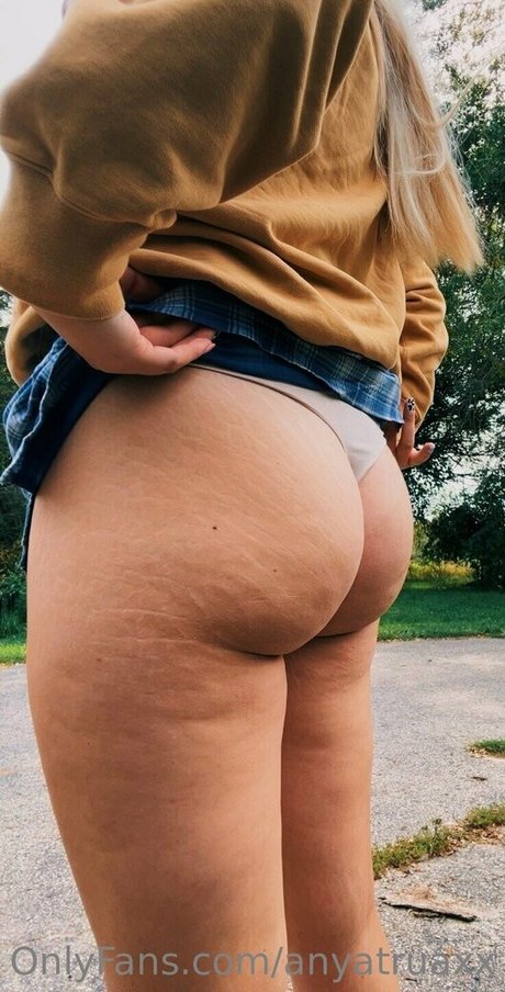 Anya Truax Leak von OnlyFans