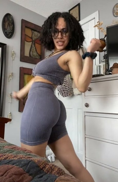 Aaliyeezy OnlyFans Pornografie