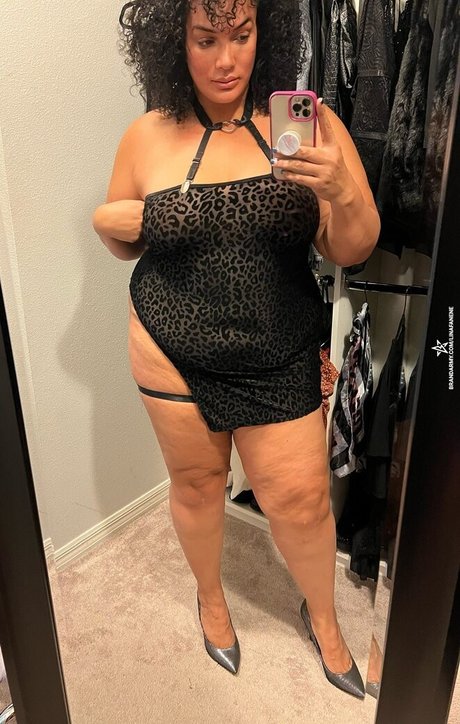 Nia Jax OnlyFans geleakte Pornografie