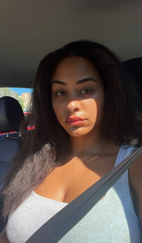 Raina Morris OnlyFans Nacktbilder geleakt